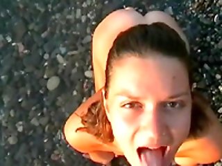Homemade Outdoor Fucking On The Beach With Horny Unexperienced Duo