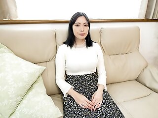 Asian Cougar Mariko Koizumi Deepthroats A Dick And Fucks At Porno Casting