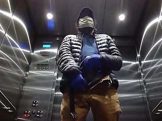 Elevator Jerking Off During Coronavirus Cums Big